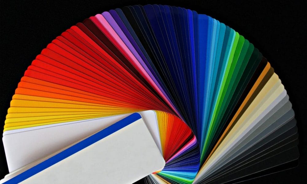 gama de colores en papel para elegir tono
