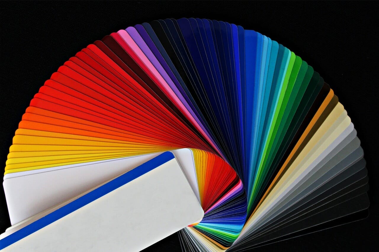 gama de colores en papel para elegir tono